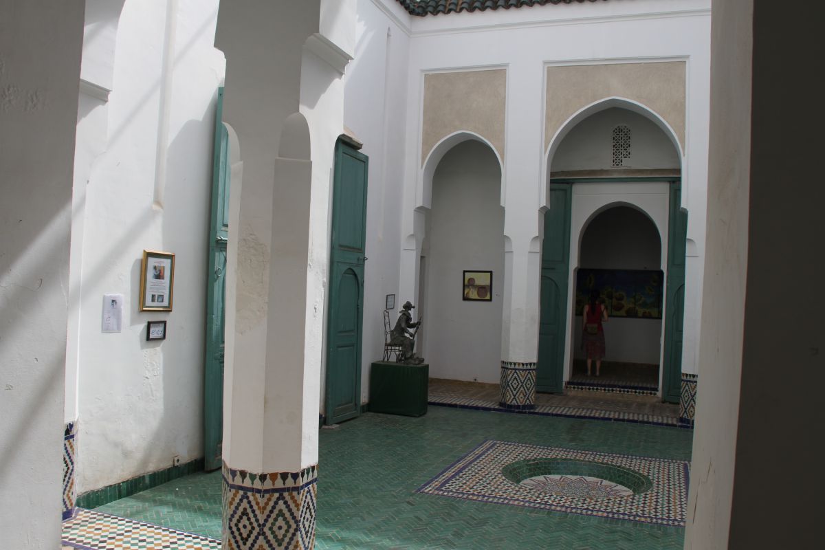 Le petit patio et le hammam servent à l’exposition temporaire des œuvres contemporaines